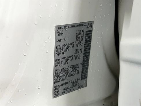 Used 2023 Nissan Titan SV w/ SV Convenience Package image 32