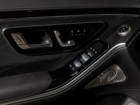 Used 2025 Mercedes-Benz S 63 AMG S image 37
