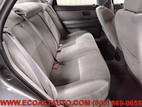 Used 2004 Ford Taurus SE FWD image 15