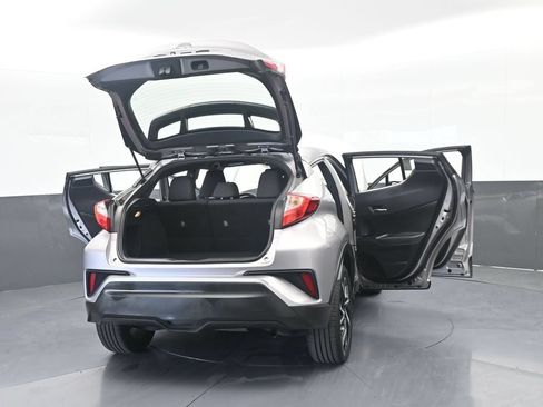 Used 2019 Toyota C-HR XLE FWD image 73