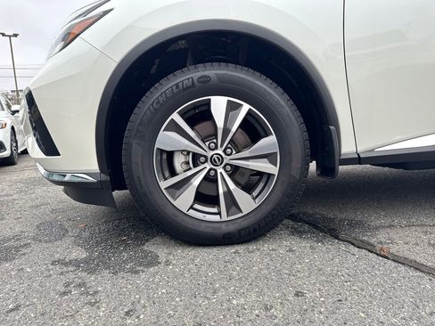 Used 2024 Nissan Murano SV image 25