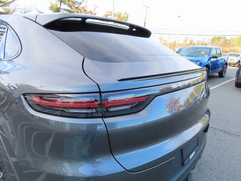 Used 2021 Porsche Cayenne Coupe image 10