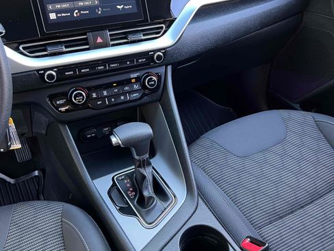 Used 2020 Kia Niro LX FWD image 28