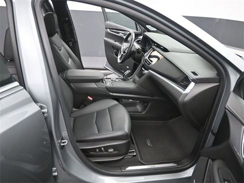 Used 2023 Cadillac XT5 Premium Luxury w/ LPO, Floor Liner Package image 18