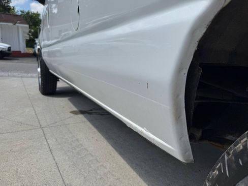 Used 2012 Ford E-350 and Econoline 350 Extended Super Duty w/ Insulation Pkg RWD image 22