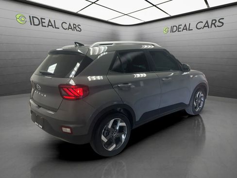 Used 2022 Hyundai Venue SEL w/ Cargo Package FWD image 5