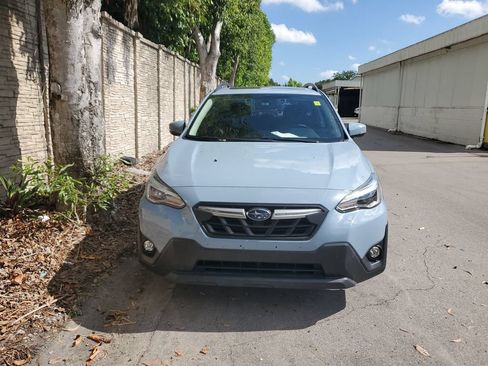 Used 2022 Subaru Crosstrek 2.5i Limited w/ Moonroof Package 2 AWD/4WD image 2
