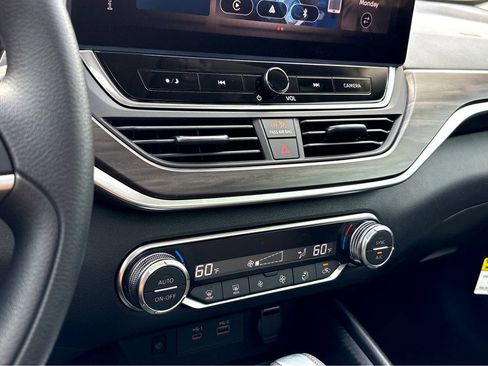 New 2026 Nissan Altima 2.5 SV FWD image 8