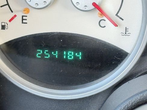 Used 2004 Dodge Durango SLT w/ Trailer Tow Group image 25