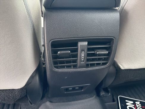 Used 2022 Toyota Corolla Cross LE FWD image 20