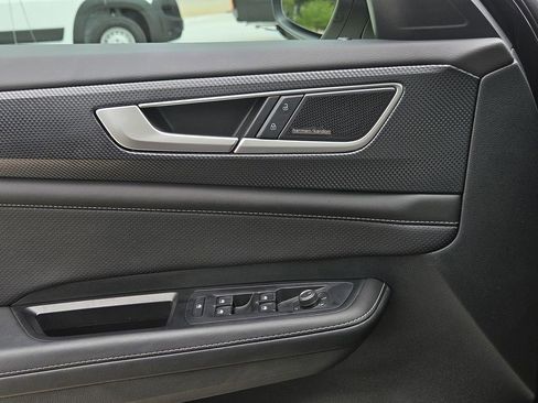 Used 2024 Volkswagen Atlas Cross Sport SEL Premium R-Line image 12