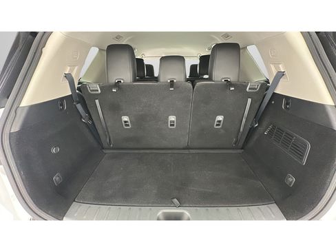 Used 2024 Nissan Pathfinder SL AWD/4WD image 23