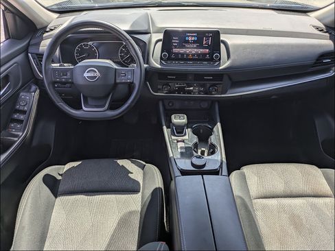 Used 2025 Nissan Rogue SV AWD/4WD image 14