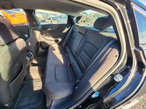 Used 2021 Chevrolet Malibu LT FWD image 17