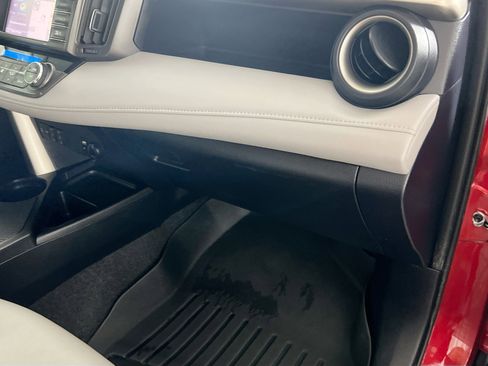 Used 2015 Toyota RAV4 Limited FWD image 35