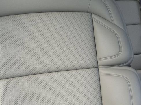 New 2026 Lincoln Navigator Reserve AWD/4WD image 16