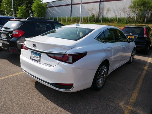 Used 2019 Lexus ES 300h FWD image 5