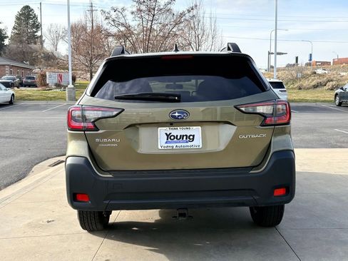 Used 2024 Subaru Outback Premium image 5