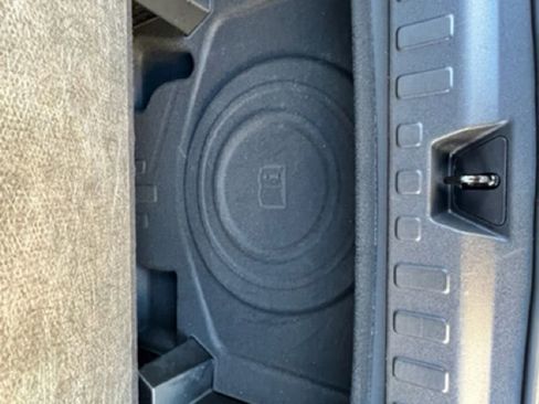 Used 2020 GMC Terrain SLE image 17