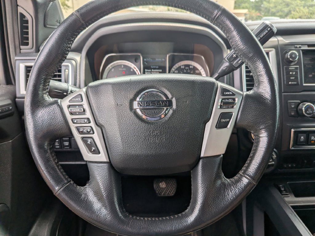 Used 2019 Nissan Titan SL w/ Midnight Edition AWD/4WD image 14