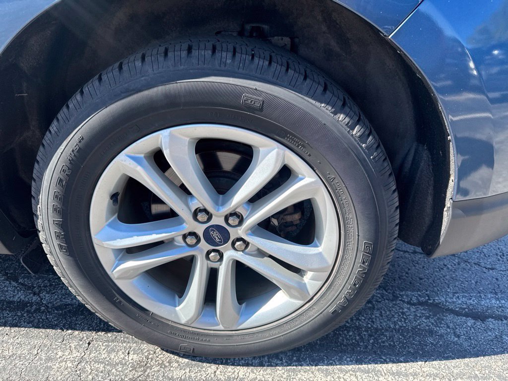 Used 2019 Ford Edge SEL w/ Equipment Group 201A AWD/4WD image 46