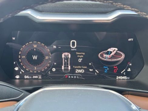 Certified 2024 GMC Canyon AT4 w/ AT4 Premium Package AWD/4WD image 31