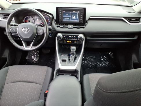 Used 2019 Toyota RAV4 XLE image 11