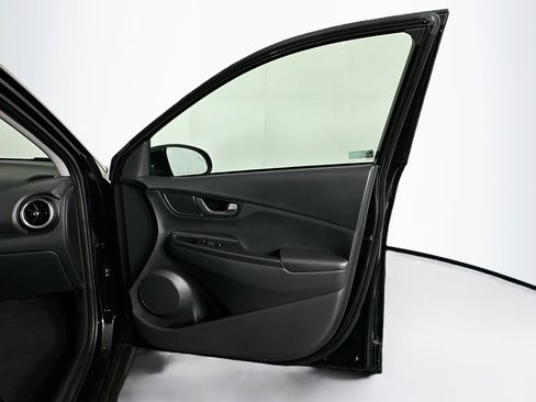 Used 2023 Hyundai Kona SEL image 30