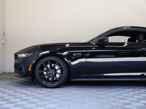 Used 2025 Ford Mustang GT RWD image 8