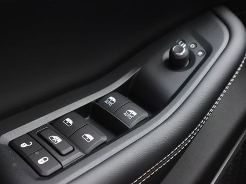 New 2023 Jeep Grand Cherokee 4WD 4xe image 11