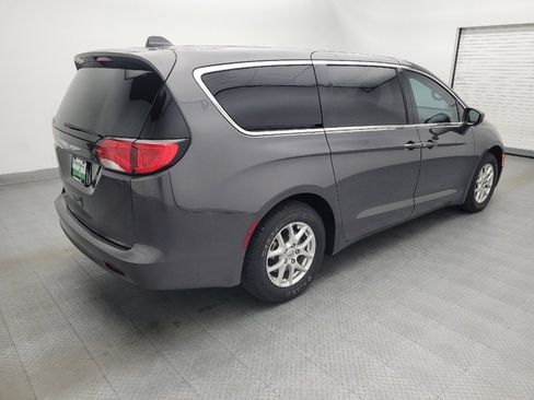 Used 2021 Chrysler Voyager LX FWD image 10