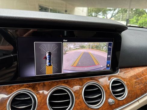 Used 2018 Mercedes-Benz E 300 image 53