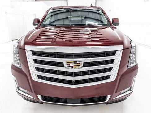 Used 2020 Cadillac Escalade Premium Luxury RWD image 10