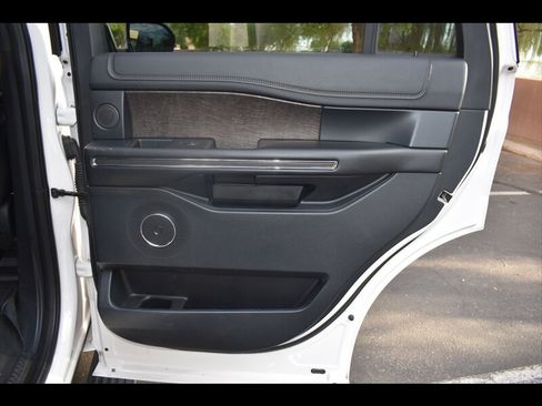 Used 2019 Ford Expedition Limited w/ Special Edition Package RWD image 31