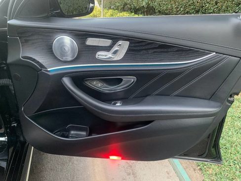 Used 2018 Mercedes-Benz E 63 AMG S image 29