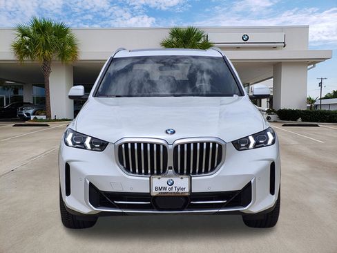 Certified 2024 BMW X5 xDrive40i w/ Premium Package AWD/4WD image 2