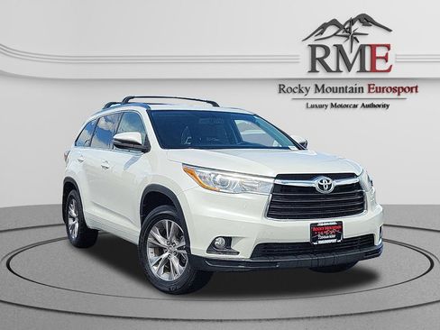 Used 2015 Toyota Highlander XLE AWD/4WD image 1