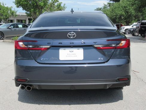 Used 2026 Toyota Camry SE FWD image 5