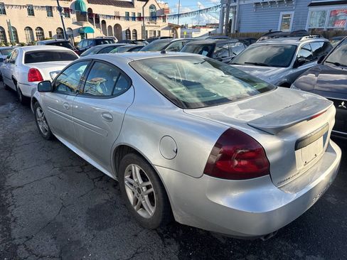 Used 2005 Pontiac Grand Prix GTP w/ Leather Trim Package image 3