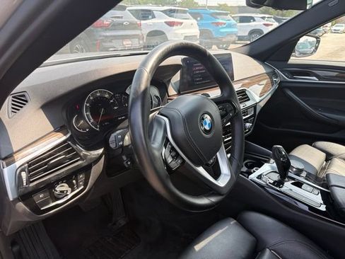 Used 2017 BMW 540i xDrive AWD/4WD image 16