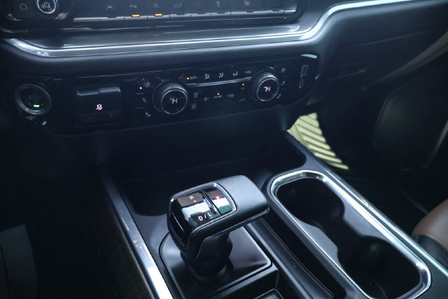 Used 2025 Chevrolet Silverado 1500 High Country w/ High Country Premium Package AWD/4WD image 14