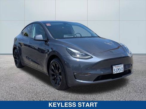 Used 2023 Tesla Model Y Long Range AWD/4WD image 7