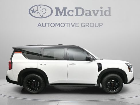 Used 2025 Nissan Armada PRO-4X AWD/4WD image 9