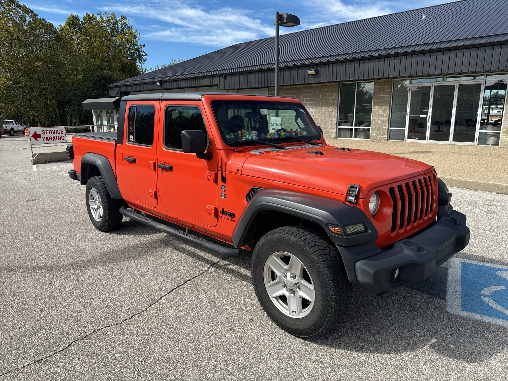 Used 2020 Jeep Gladiator Sport w/ Quick Order Package 24S AWD/4WD image 1