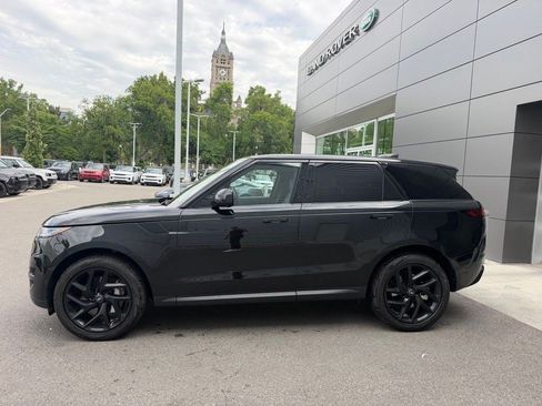 Used 2024 Land Rover Range Rover Sport SE AWD/4WD image 11