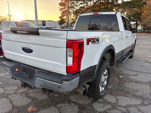Used 2019 Ford F250 Lariat w/ Chrome Package image 5