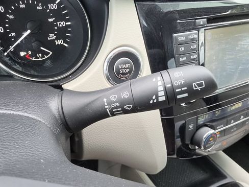 Used 2017 Nissan Rogue Sport SL FWD image 23