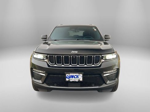 Used 2024 Jeep Grand Cherokee Limited w/ Luxury Tech Group II image 8