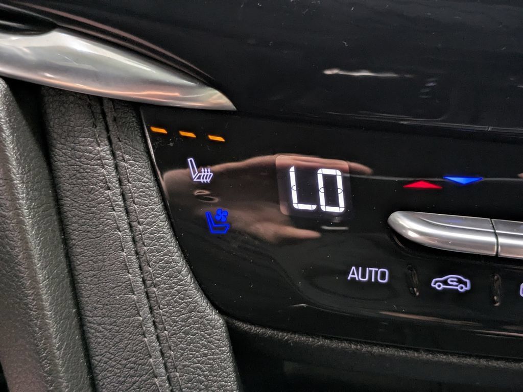 Used 2024 Cadillac XT6 Sport AWD/4WD image 8
