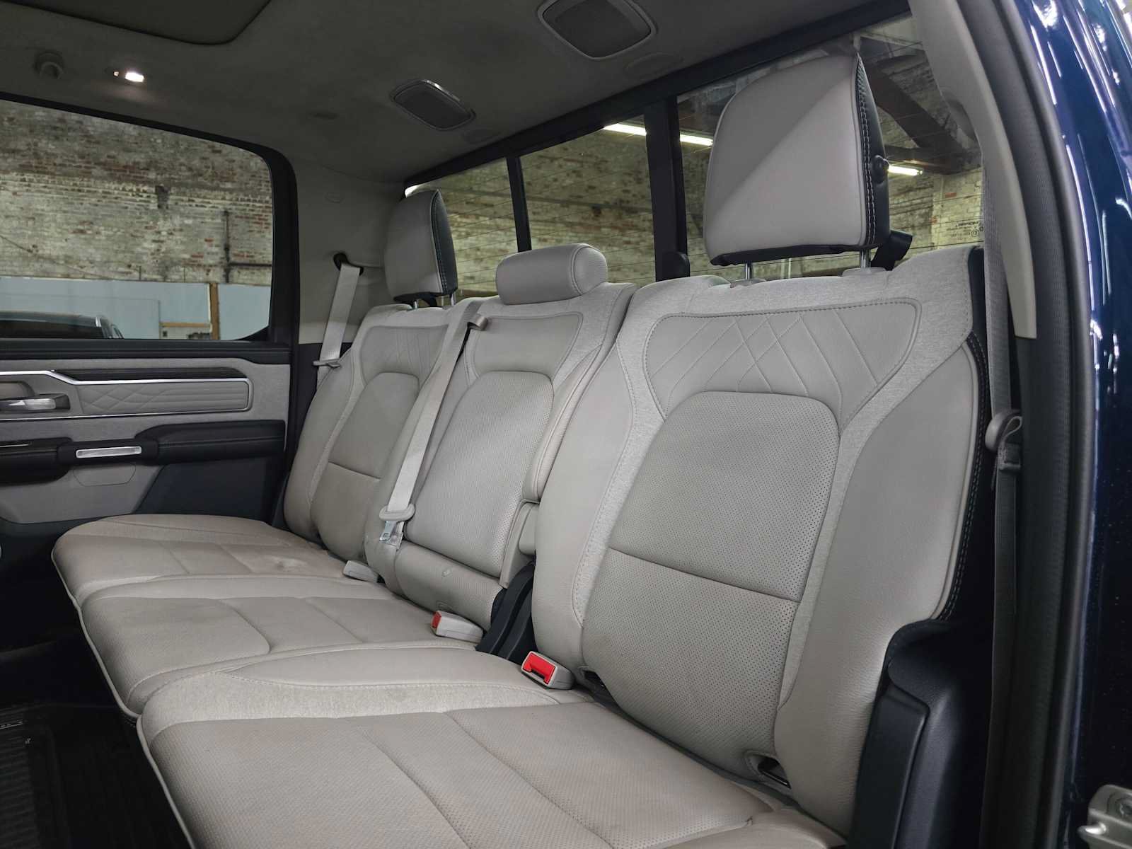 Used 2024 RAM 1500 Limited AWD/4WD image 17